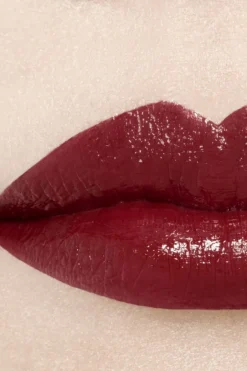 CHANEL Liquid Lipstick|DER GLÄNZENDE FLUID-LIPPENSTIFT MIT LANGEM HALT
