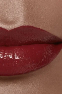 CHANEL Liquid Lipstick|DER GLÄNZENDE FLUID-LIPPENSTIFT MIT LANGEM HALT