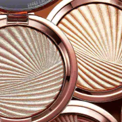 Estée Lauder Highlighter|