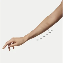 CHANEL Make-Up|FOUNDATION MIT WEICHZEICHNEREFFEKT. SAMTIG-MATTES FINISH.