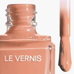 CHANEL Nagellack|NAGELLACK – FARBE UND GLANZ MIT LANGEM HALT