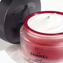 CHANEL Anti Aging·Anti-Aging|POLSTERT AUF – GLÄTTET – SCHÜTZT